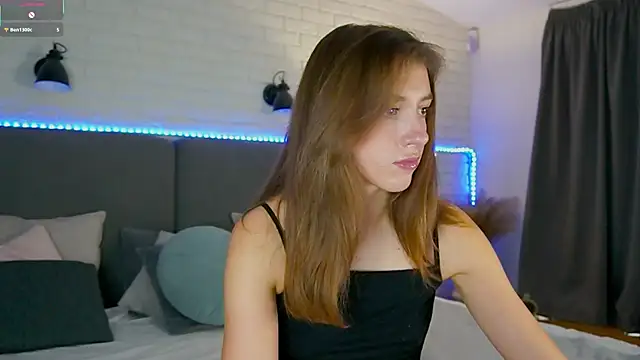 Snapshot of SweetVikki chatting on October 20, 2025, 12:16 pm SweetVikki online show from October 20, 2025, 12:16 pm