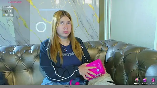 Olivia11  online show from February 7, 2026, 12:42 pm