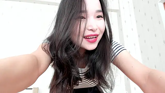 Soyun Mia online show from September 16, 2025, 2:56 am