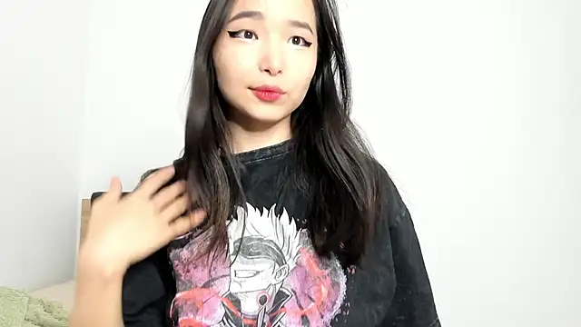 Snapshot of Soyun_Mia chatting on December 21, 2025, 1:40 pm Soyun Mia online show from December 21, 2025, 1:40 pm