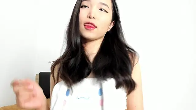 Snapshot of Soyun_Mia chatting on January 11, 2026, 2:00 pm Soyun Mia online show from January 11, 2026, 2:00 pm