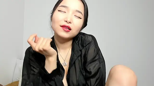 Snapshot of Soyun_Mia chatting on February 23, 2026, 1:41 pm Soyun Mia online show from February 23, 2026, 1:41 pm