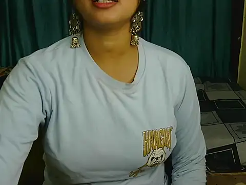 Snapshot of priya-kumari22 chatting on October 8, 2025, 4:21 am priya-kumari22 online show from October 8, 2025, 4:21 am