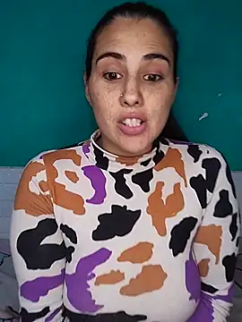 kariciasecreta online show from May 24, 2026, 7:08 pm