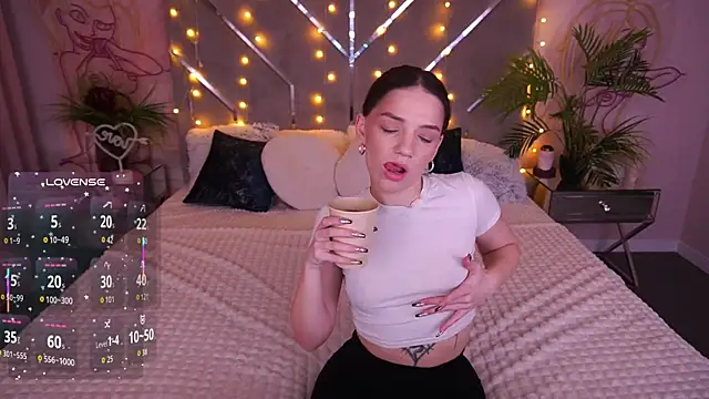 Snapshot of MirielleNymph chatting on March 25, 2026, 1:39 pm MirielleNymph online show from March 25, 2026, 1:39 pm