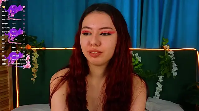 Snapshot of JenniferGlover chatting on November 22, 2025, 7:07 am JenniferGlover online show from November 22, 2025, 7:07 am