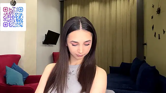 Snapshot of LinaMour chatting on February 5, 2026, 10:14 pm LinaMour online show from February 5, 2026, 10:14 pm