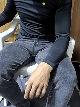 Snapshot of yazinyazin1 chatting on November 3, 2025, 8:43 pm yazinyazin1 online show from November 3, 2025, 8:43 pm