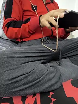 Snapshot of yazinyazin1 chatting on November 22, 2025, 2:21 am yazinyazin1 online show from November 22, 2025, 2:21 am