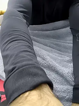 Snapshot of yazinyazin1 chatting on November 24, 2025, 9:47 pm yazinyazin1 online show from November 24, 2025, 9:47 pm