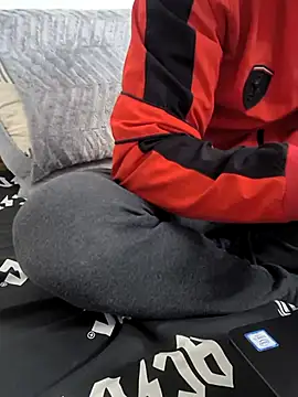 Snapshot of yazinyazin1 chatting on November 29, 2025, 11:24 am yazinyazin1 online show from November 29, 2025, 11:24 am