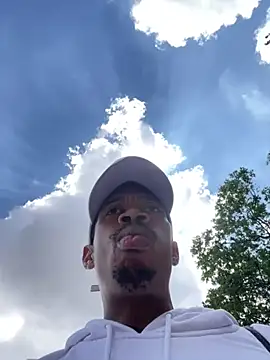 fitsexyman online show from October 21, 2025, 11:22 am