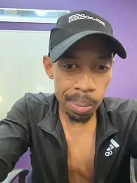 fitsexyman online show from November 21, 2025, 11:31 am