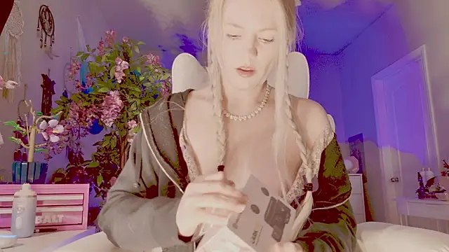 Talulaa online show from March 21, 2026, 11:30 pm