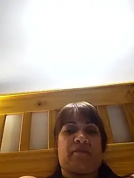 isabella931054 online show from September 13, 2025, 2:33 am