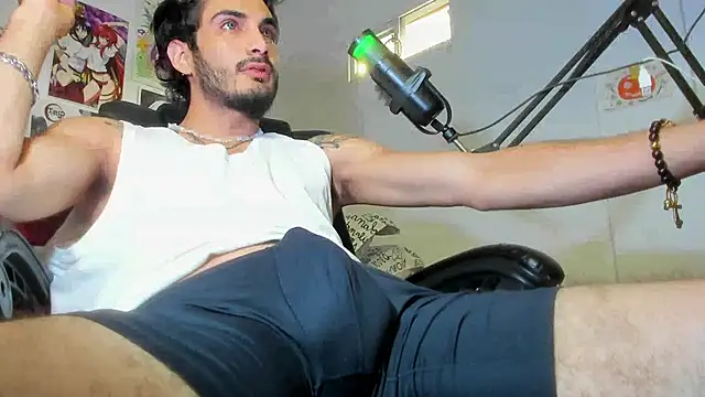 LovexJuxn  online show from November 13, 2025, 3:22 pm