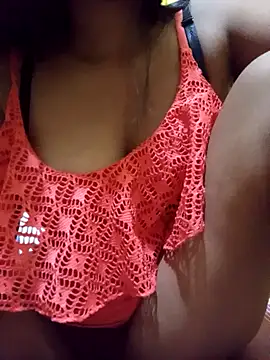 Snapshot of UrSweetAsianLady_02 chatting on October 6, 2025, 4:59 pm UrSweetAsianLady 02 online show from October 6, 2025, 4:59 pm