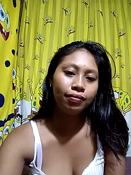 Snapshot of UrSweetAsianLady_02 chatting on October 13, 2025, 8:31 pm UrSweetAsianLady 02 online show from October 13, 2025, 8:31 pm