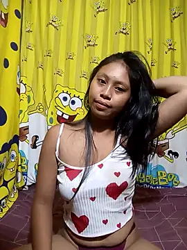 Snapshot of UrSweetAsianLady_02 chatting on October 17, 2025, 8:11 pm UrSweetAsianLady 02 online show from October 17, 2025, 8:11 pm