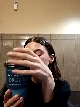 Snapshot of freakylittlebitch69 chatting on September 18, 2025, 6:21 pm freakylittlebitch69 online show from September 18, 2025, 6:21 pm