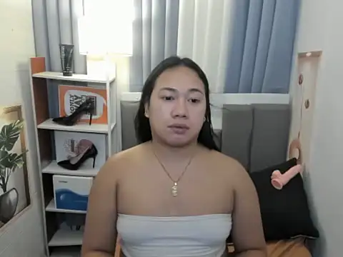 TsUncutKaren online show from December 15, 2025, 4:44 pm