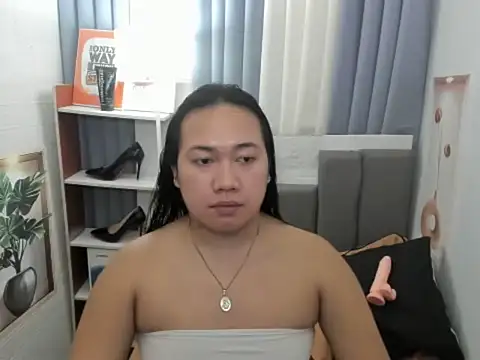 TsUncutKaren online show from December 16, 2025, 5:07 pm