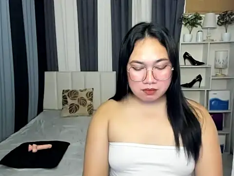 TsUncutKaren online show from March 3, 2026, 5:46 am