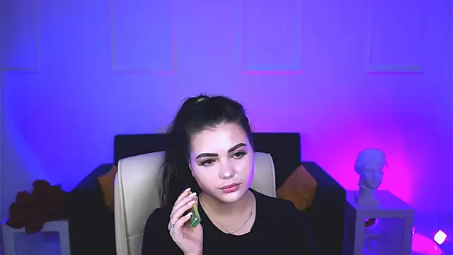 Snapshot of NaomiWilsons chatting on September 13, 2025, 10:15 am NaomiWilsons online show from September 13, 2025, 10:15 am