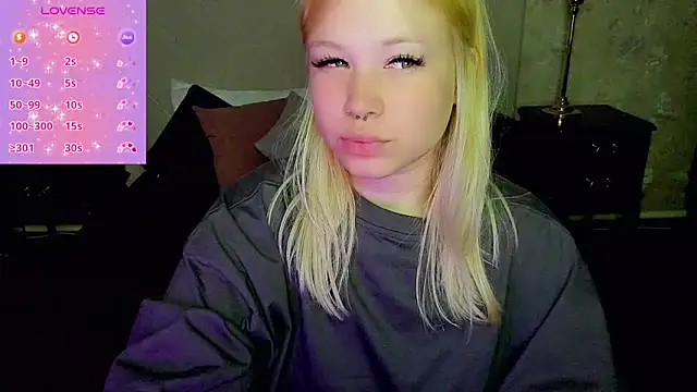 Snapshot of Diana_Dream chatting on September 25, 2025, 7:17 pm Diana Dream online show from September 25, 2025, 7:17 pm