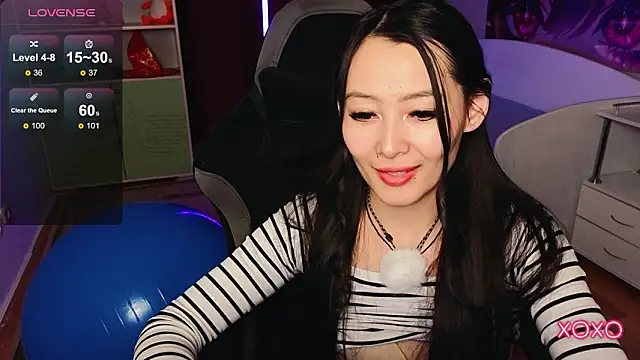 Snapshot of Milly__Foxy chatting on February 22, 2026, 12:47 pm Milly Foxy online show from February 22, 2026, 12:47 pm