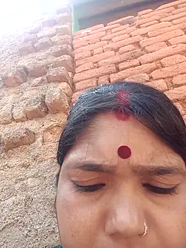 Snapshot of Priya_tyagi chatting on September 27, 2025, 7:24 am Priya tyagi online show from September 27, 2025, 7:24 am