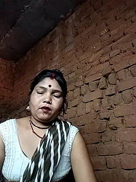 Snapshot of Priya_tyagi chatting on October 11, 2025, 6:56 am Priya tyagi online show from October 11, 2025, 6:56 am