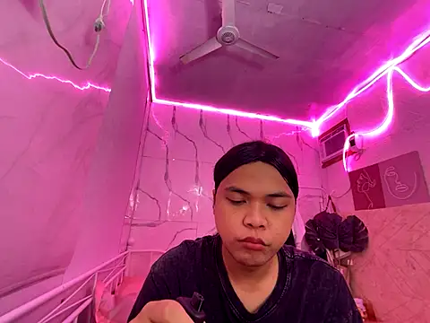 Snapshot of Sassy_lenarxx chatting on November 9, 2025, 11:14 pm Sassy lenarxx online show from November 9, 2025, 11:14 pm