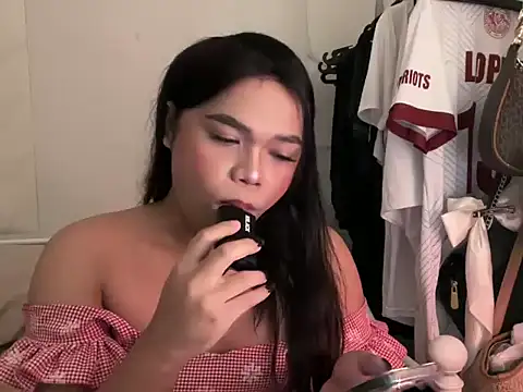 Snapshot of Sassy_lenarxx chatting on February 20, 2026, 2:17 pm Sassy lenarxx online show from February 20, 2026, 2:17 pm