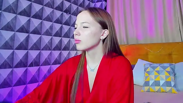 Maria Solis online show from October 7, 2025, 11:46 pm