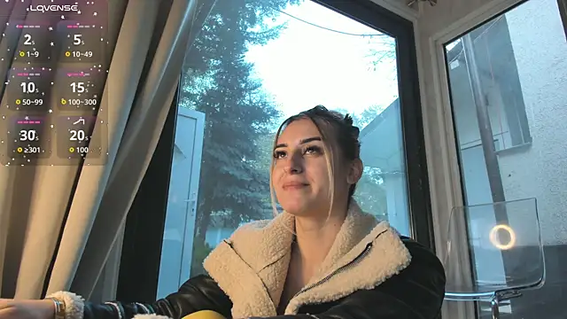 Ella Vee online show from November 15, 2025, 6:11 am