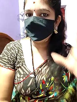 luci-queen online show from September 14, 2025, 4:44 am