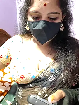 luci-queen online show from September 21, 2025, 3:57 pm