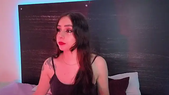 Snapshot of sharlot24 chatting on October 29, 2025, 12:57 am sharlot24 online show from October 29, 2025, 12:57 am