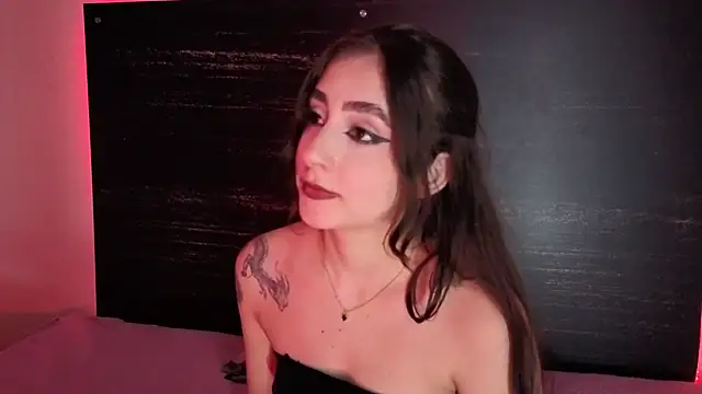 Snapshot of sharlot24 chatting on November 25, 2025, 12:32 am sharlot24 online show from November 25, 2025, 12:32 am