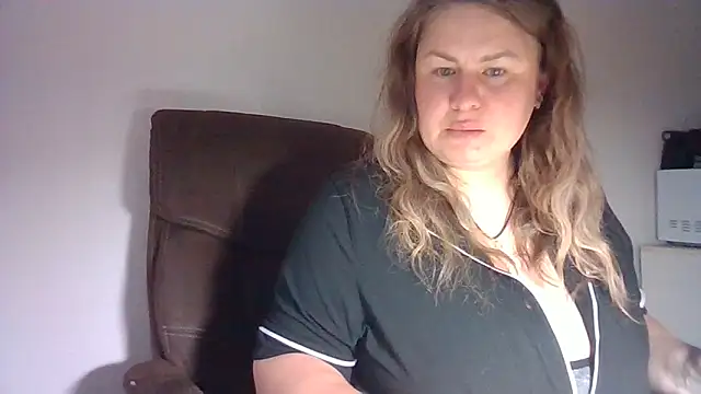 Snapshot of MartaXLove chatting on September 21, 2025, 2:19 pm MartaXLove online show from September 21, 2025, 2:19 pm