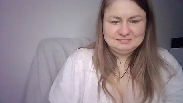 Snapshot of MartaXLove chatting on September 28, 2025, 11:04 am MartaXLove online show from September 28, 2025, 11:04 am