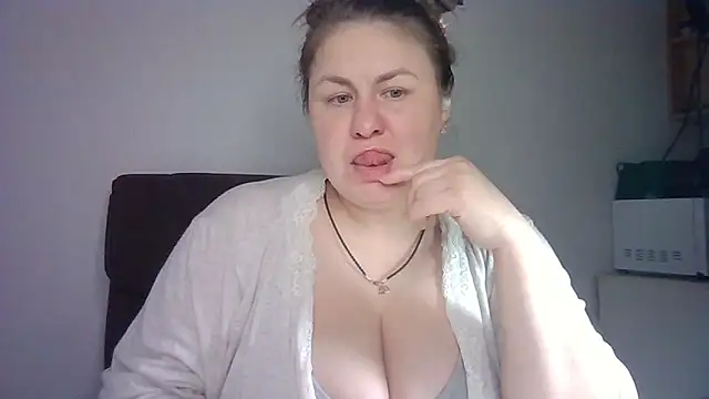 Snapshot of MartaXLove chatting on November 2, 2025, 9:39 pm MartaXLove online show from November 2, 2025, 9:39 pm