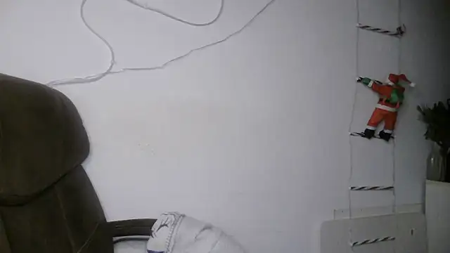 Snapshot of MartaXLove chatting on December 15, 2025, 1:37 pm MartaXLove online show from December 15, 2025, 1:37 pm