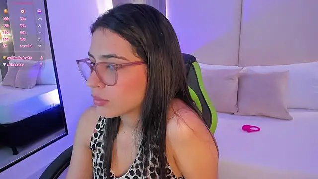 Snapshot of desireee_ chatting on February 10, 2026, 1:48 pm desireee online show from February 10, 2026, 1:48 pm