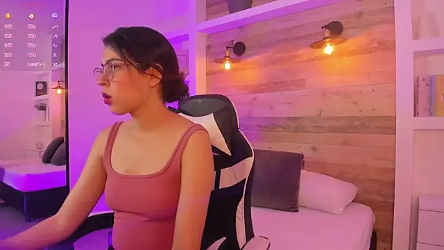 Snapshot of desireee_ chatting on February 23, 2026, 12:46 pm desireee online show from February 23, 2026, 12:46 pm