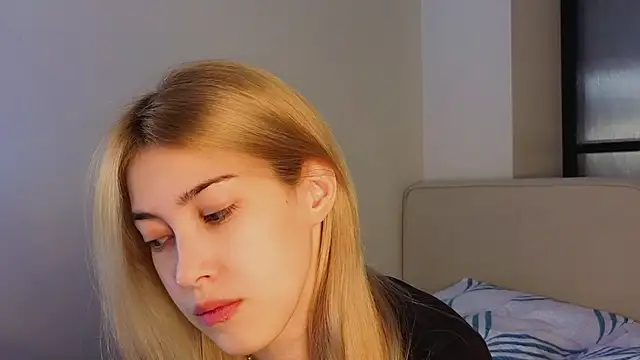 AngelicRice online show from November 23, 2025, 11:32 am