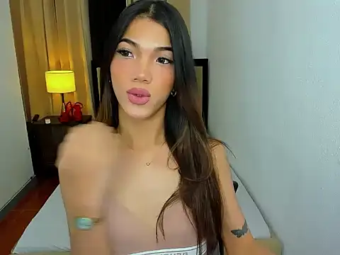 CassieSommereux online show from May 21, 2026, 6:48 pm