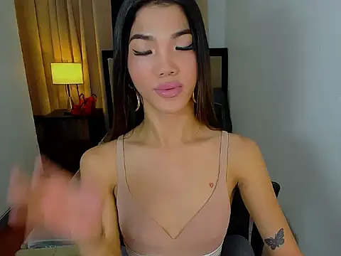 CassieSommereux online show from June 9, 2026, 9:37 pm