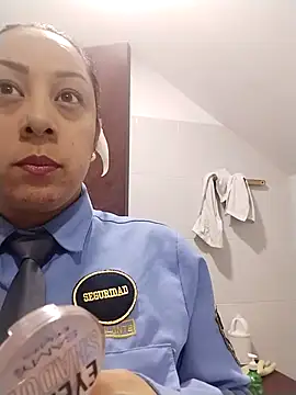 CRISTAL  11 online show from December 2, 2025, 1:05 pm